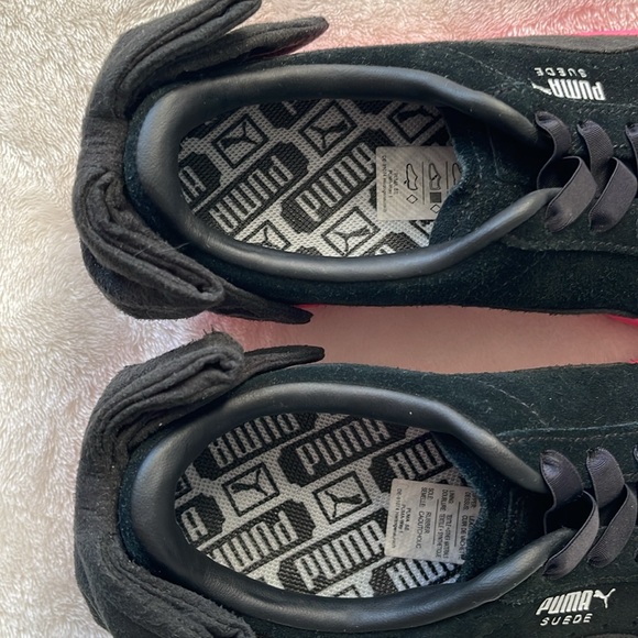 Puma (WMNS) PUMA Suede Bow Block Casual Black/Pink Skate Shoes - Picture 6 of 7